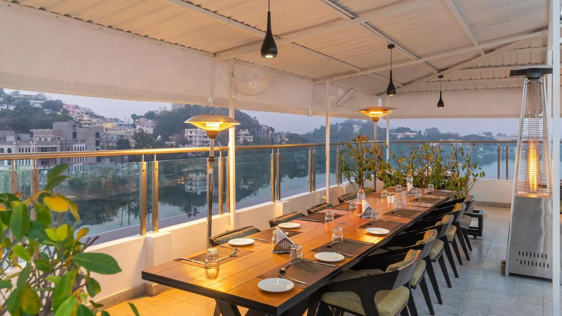 Rajdarshan - A Lake View Hotel In Udaipur