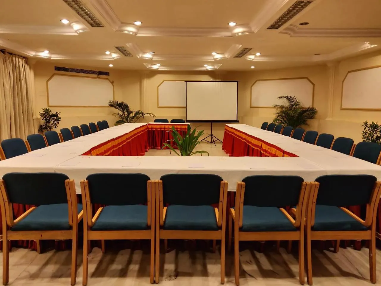Rajdarshan - A Lake View Hotel In Udaipur